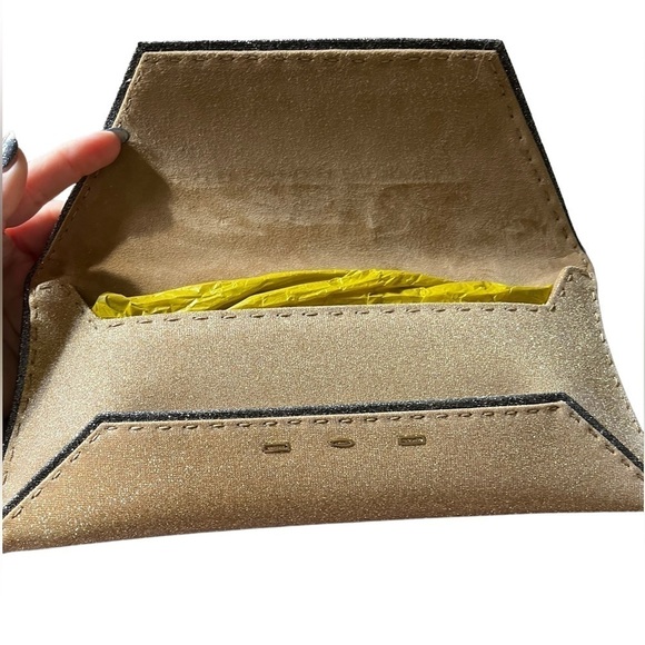 VBH Gold Glitter Stretch Envelope Clutch 010/300 - Picture 4 of 12